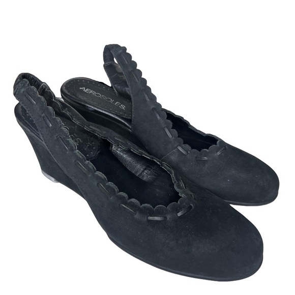 AEROSOLES Shoes - !SOLD! AEROSOLES Black Leather Slip On U Point Low Heel Wedge Shoes size 6